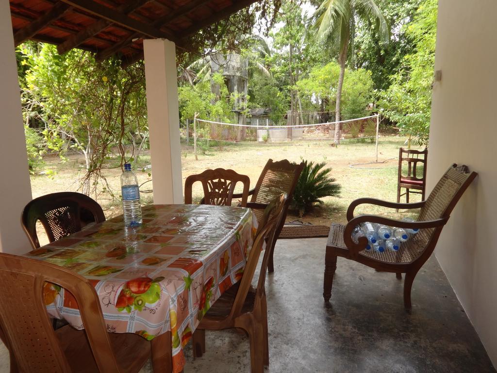 Neem Beach House Trincomalee Extérieur photo